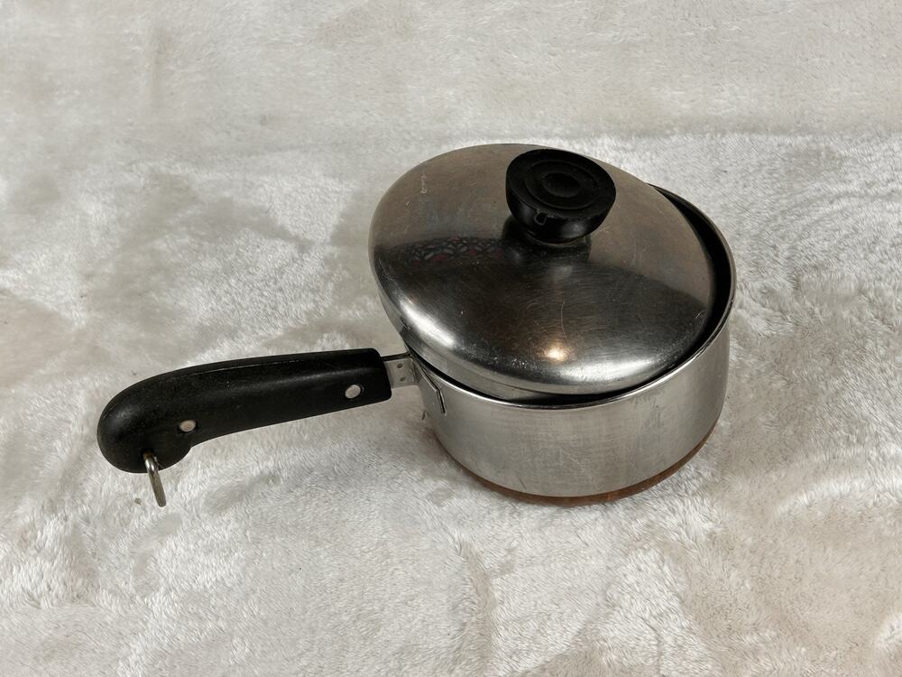 Vintage 1801 Revere Ware 1 1/2 Qt Copper Bottom Pan Pot w/Lid Clinton IL USA